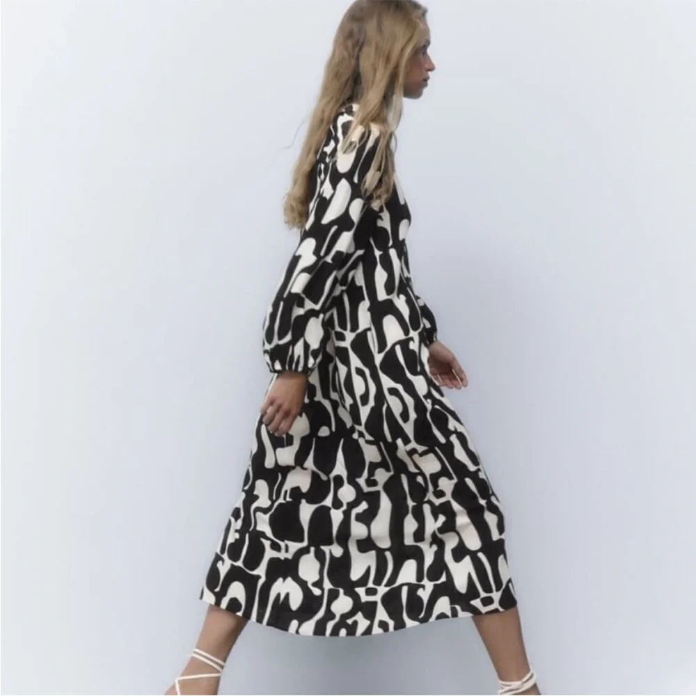 ZARA • Beautiful Abstract Design Black & White Patterned Midi Dress - Picture 4 of 16